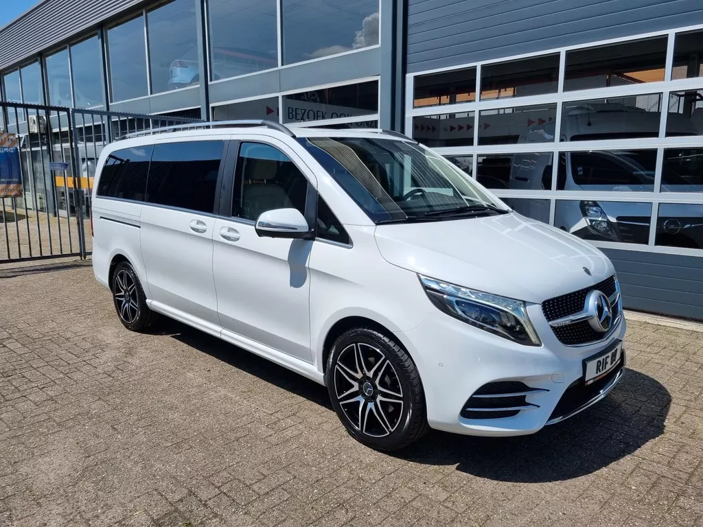 Mercedes-Benz V-Klasse 220d 4-MATIC Lang Av. AMG Pakket/ 8 Pers