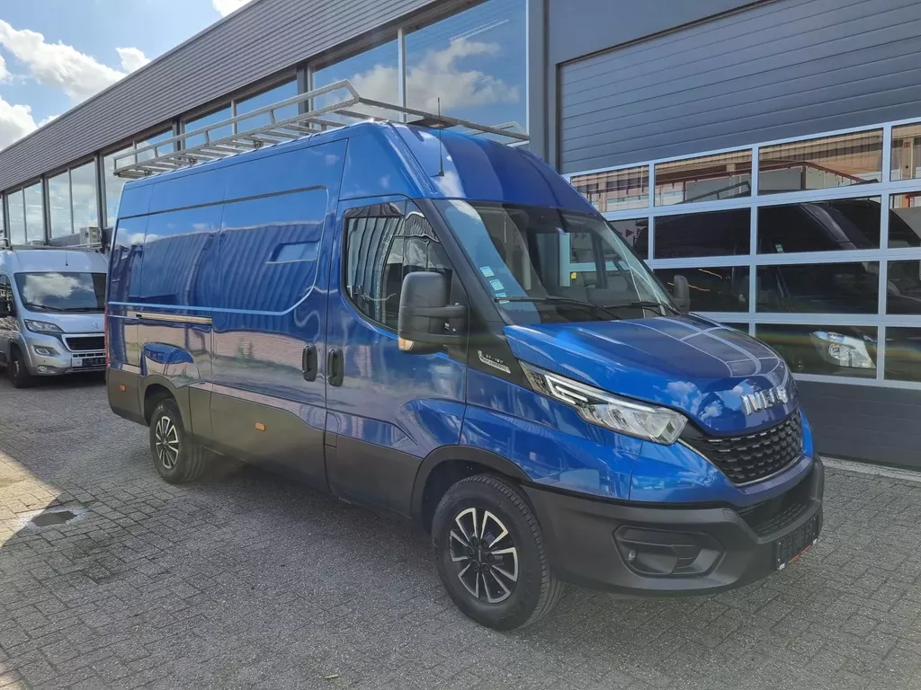 Iveco Daily 35S16V 2.3 L2H2/ Airco/ Navi/ LED/ Matrix